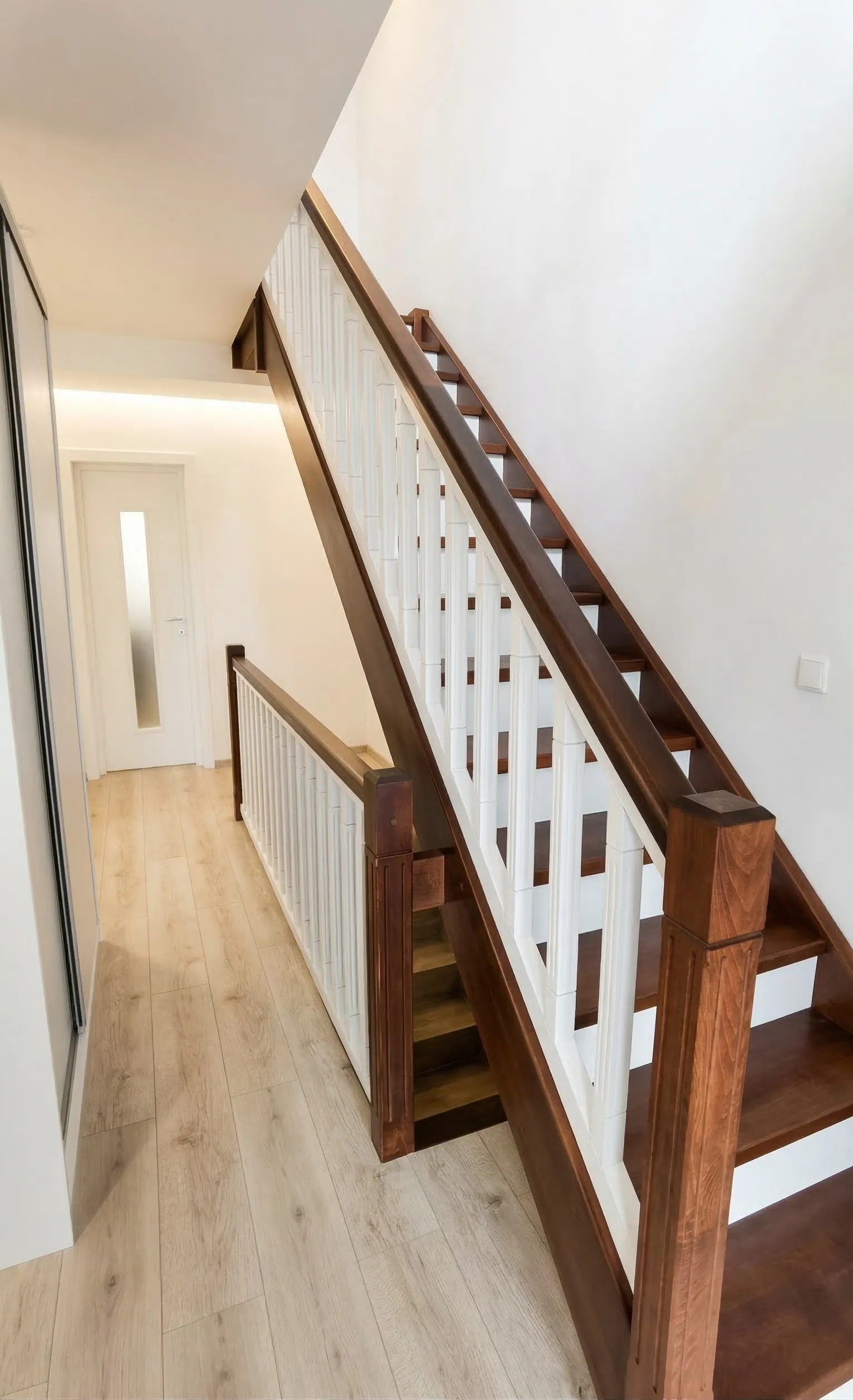 Scara Bela - piesa realizata in atelier Artizan Lemn